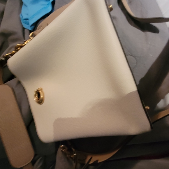 Coach Bag! - Picture 3 of 3